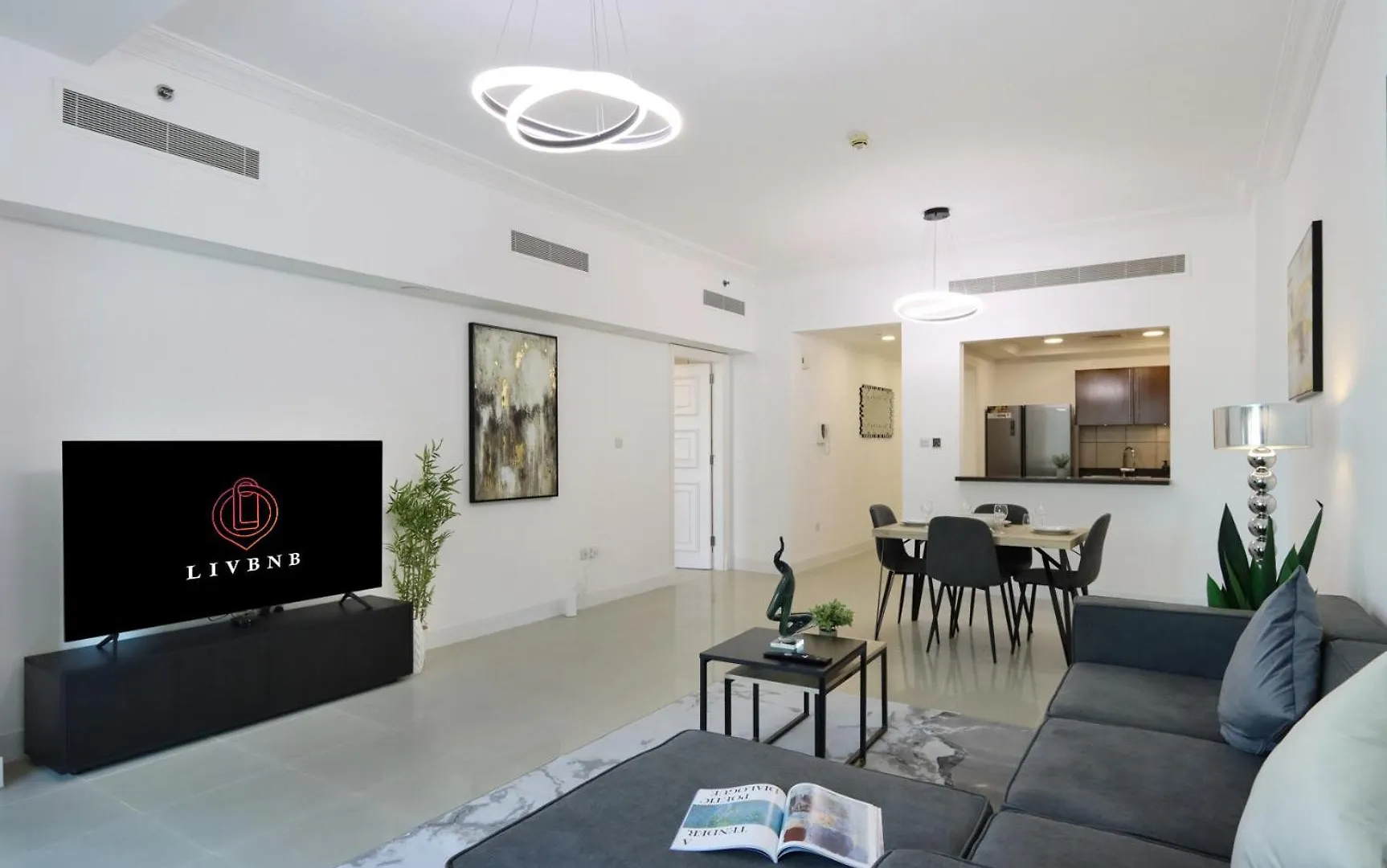 Livbnb Suite - 1Br Haven In Golden Mile Dubai 0*,