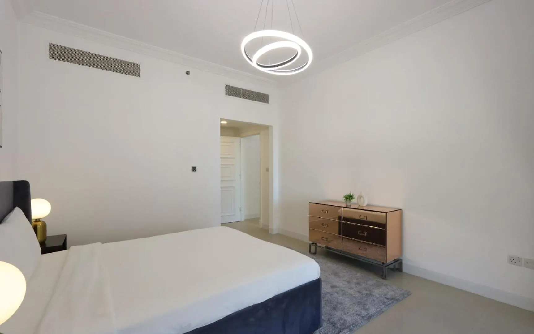 Livbnb Suite - 1Br Haven In Golden Mile Dubai Apartment