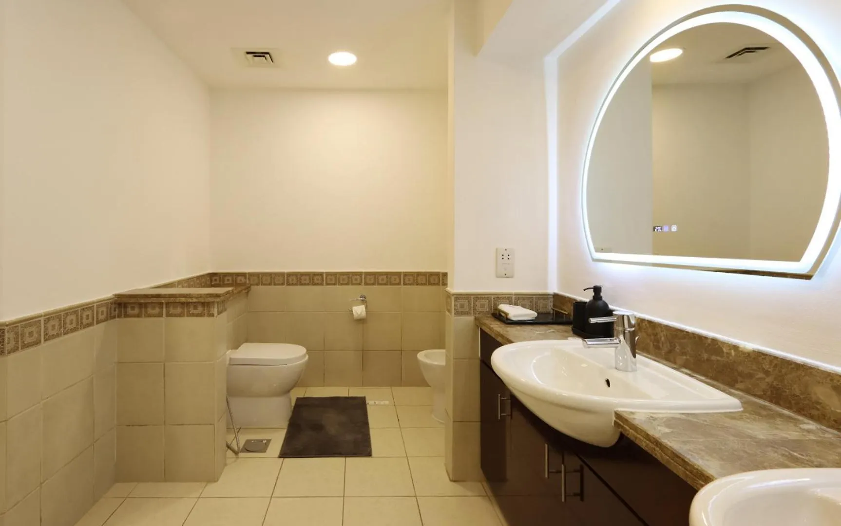 Livbnb Suite - 1Br Haven In Golden Mile Dubai