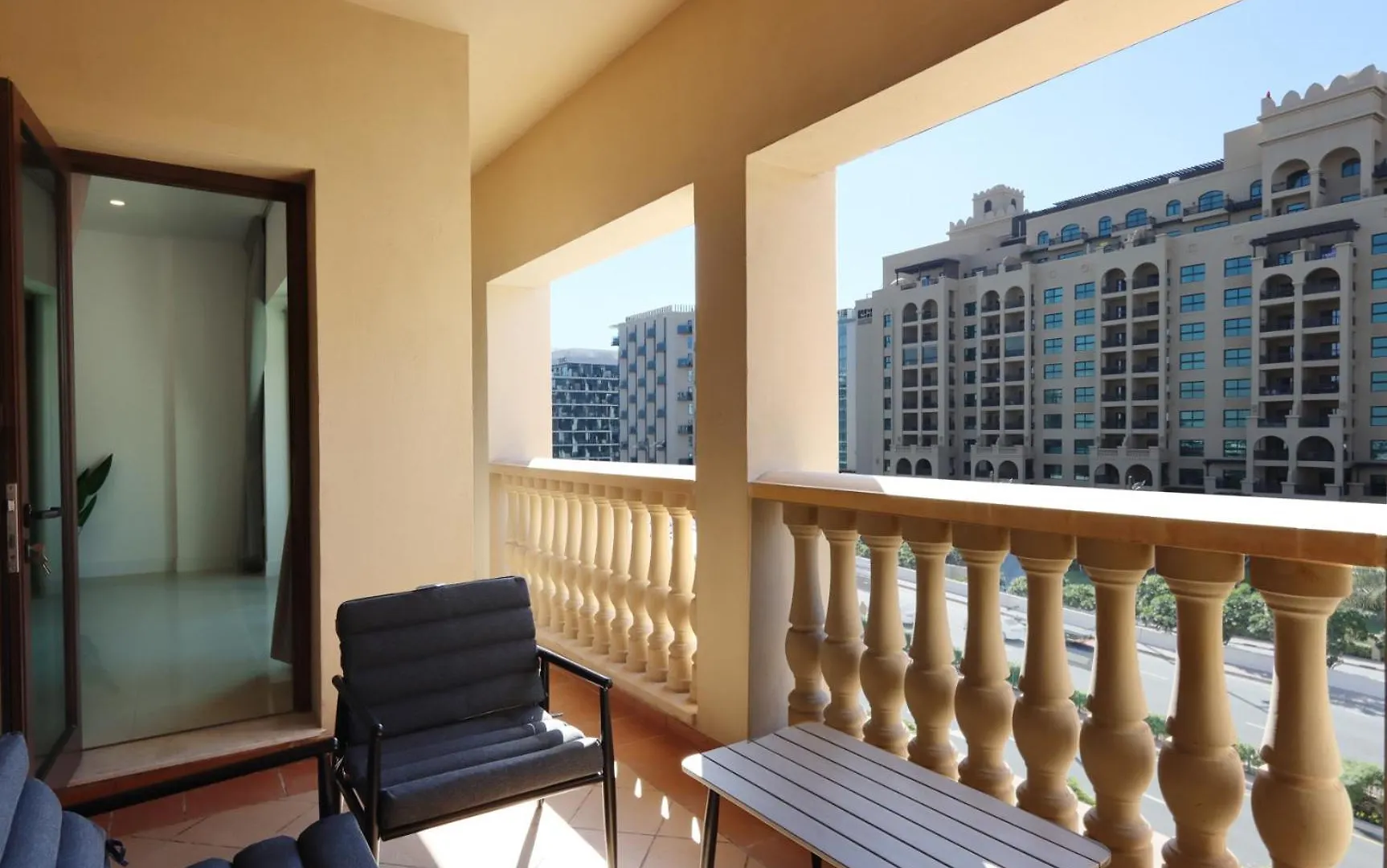 Apartment Livbnb Suite - 1Br Haven In Golden Mile Dubai United Arab Emirates