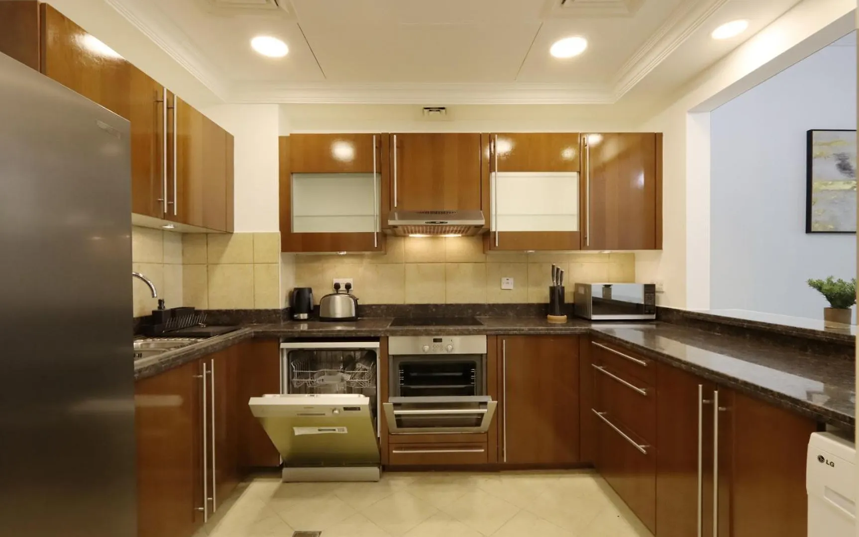 Livbnb Suite - 1Br Haven In Golden Mile Dubai Apartment