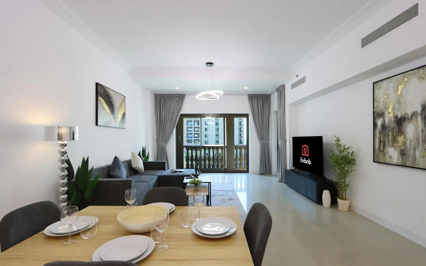 Apartment Livbnb Suite - 1Br Haven In Golden Mile Dubai