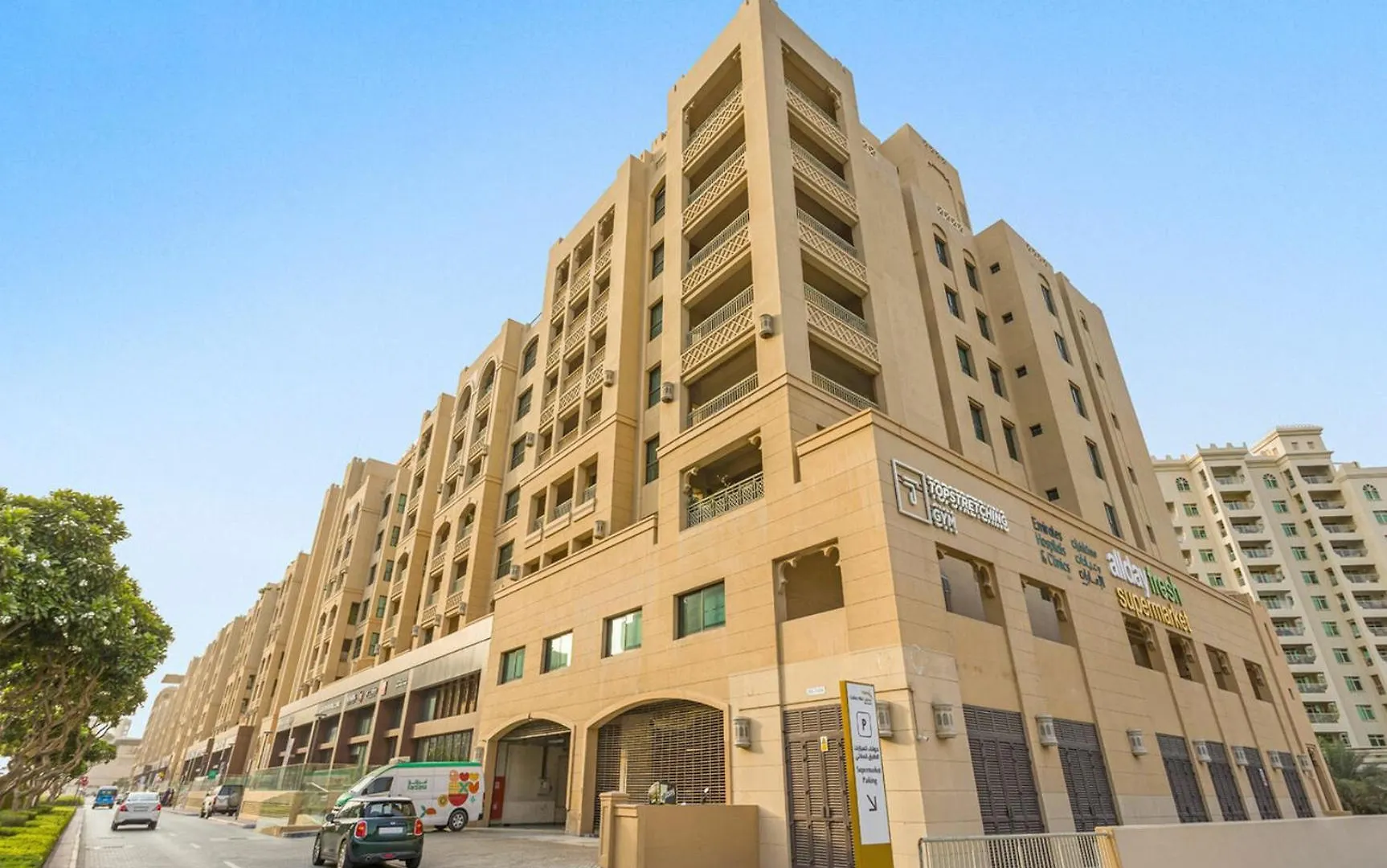 Apartment Livbnb Suite - 1Br Haven In Golden Mile Dubai