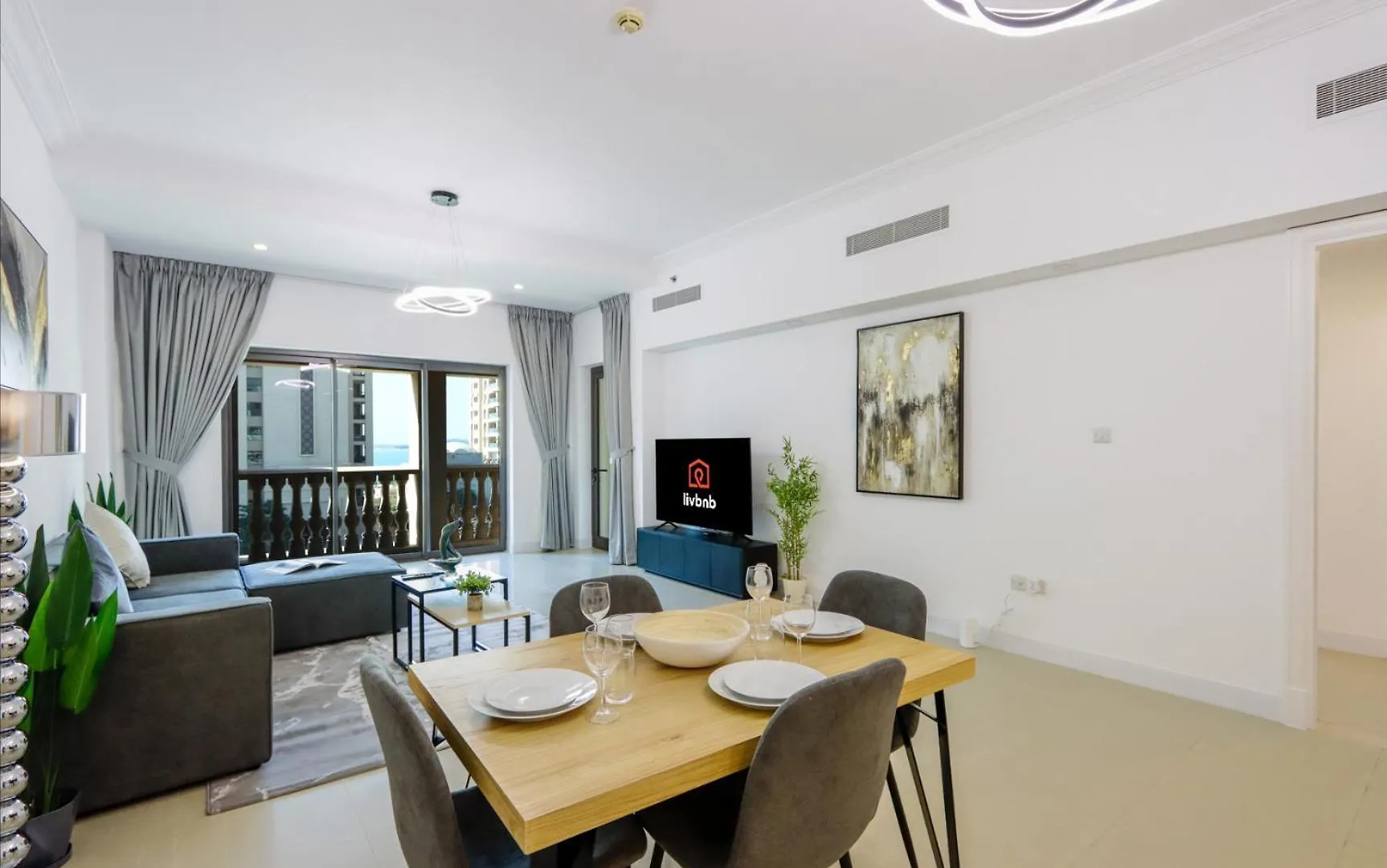 Livbnb Suite - 1Br Haven In Golden Mile Dubai